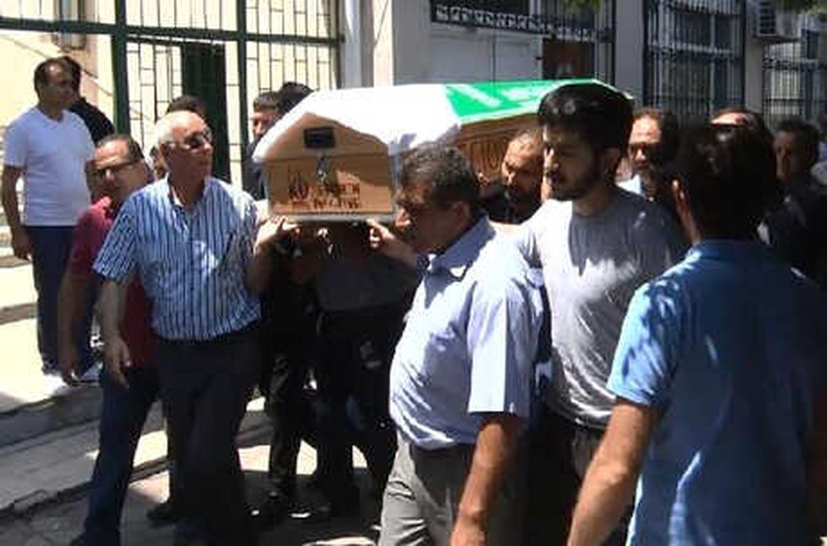 Ayvalık\'ta 10 Yaşındaki Zehranur, Denizde Boğuldu (2)