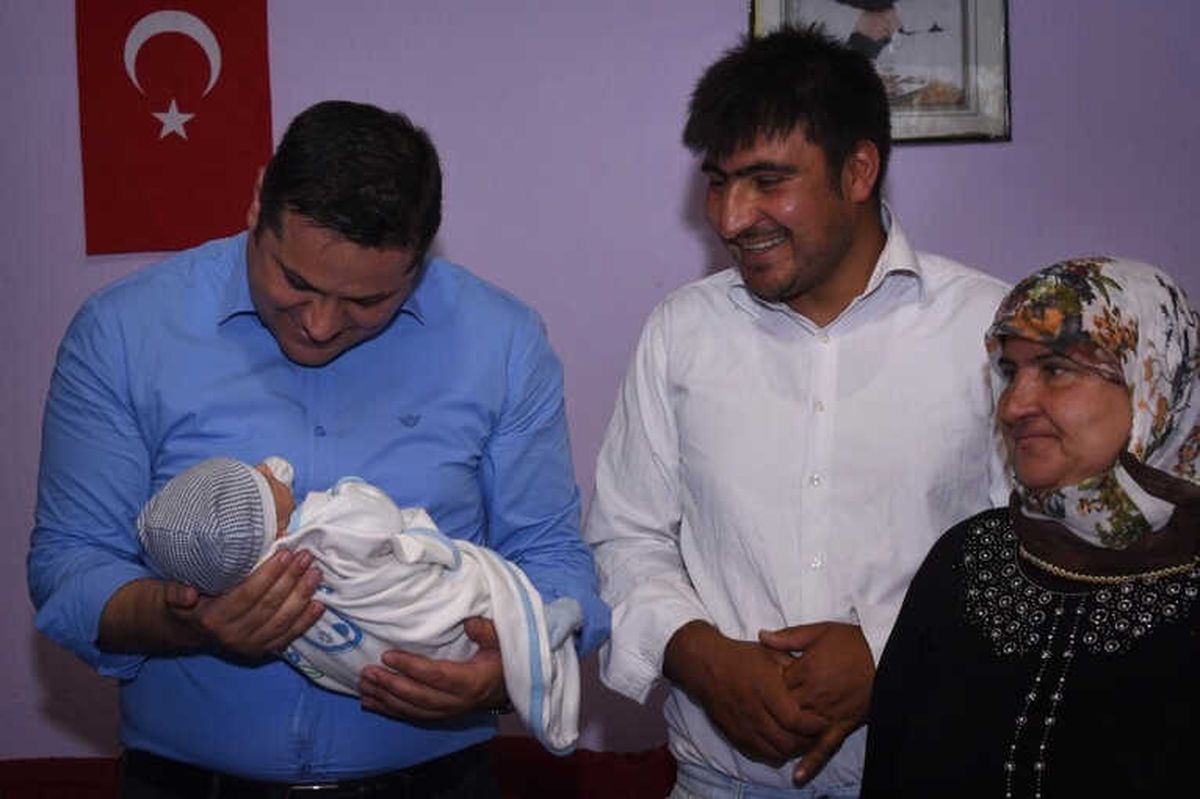 Başkan Vekili Öztürk\'ten "Sevgiyle Büyütelim" Ziyareti