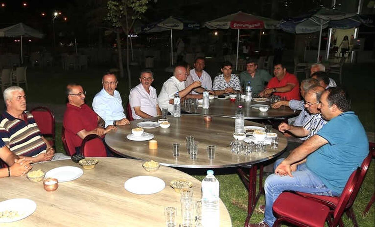 Belediye Başkanı Seçen, Muhtarlarla İstişare Toplantısı Yaptı