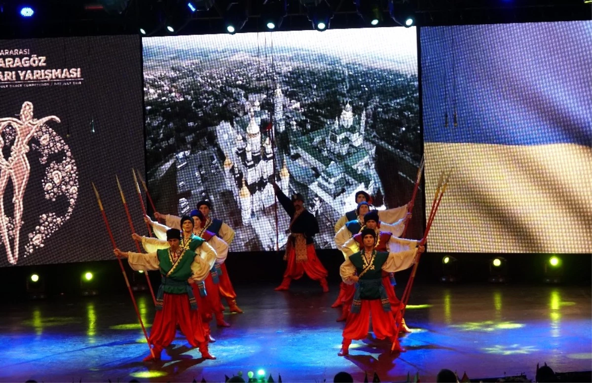 Bursa Altın Karagöz Halk Dansları Yarışması\'nda Yarı Final Heyecanı