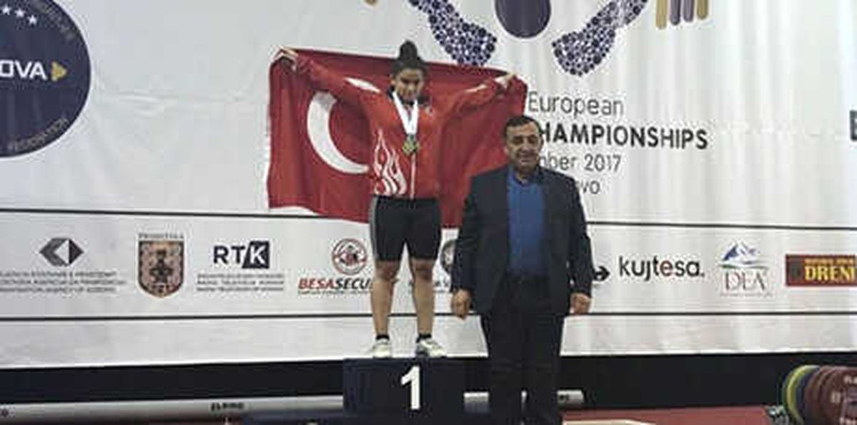 Dilara Narin Bronz Madalya Aldı