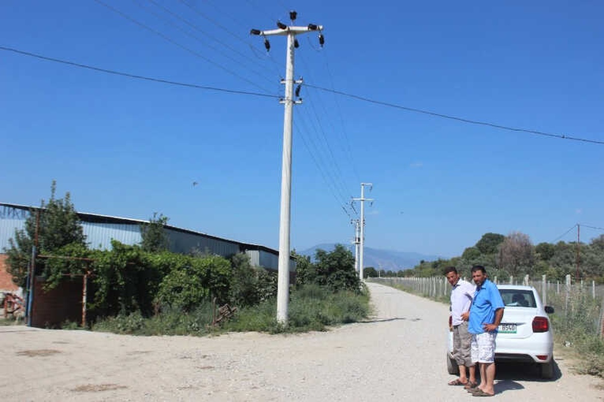 Elektrik Direğinin Altındaki Artezyen Kuyuları Mazotla Çalışıyor