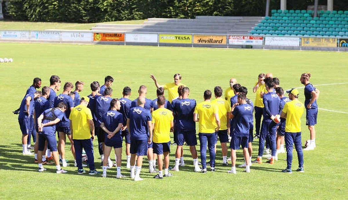 Fenerbahçe\'de Hazırlıklar Sürüyor