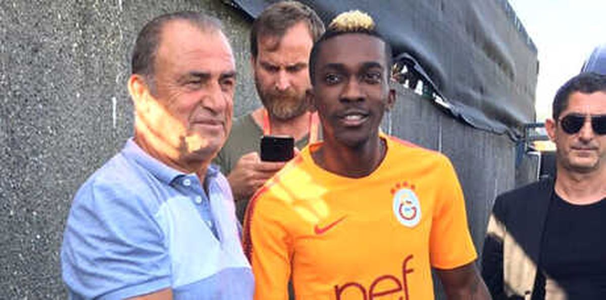 Galatasaray Onyekuru\'yu Kap\'a Bildirdi!
