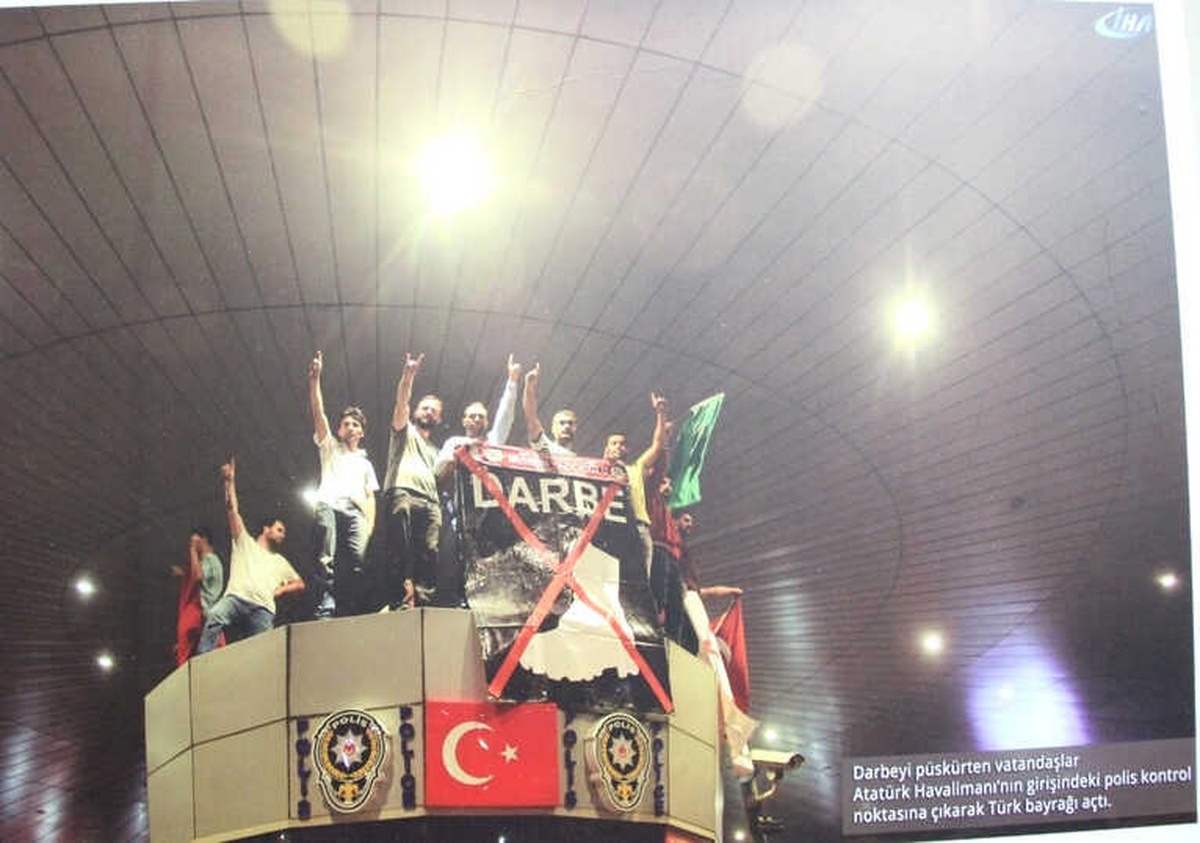 İha\'nın "15 Temmuz Fotoğraf Sergisi" İskenderun\'da