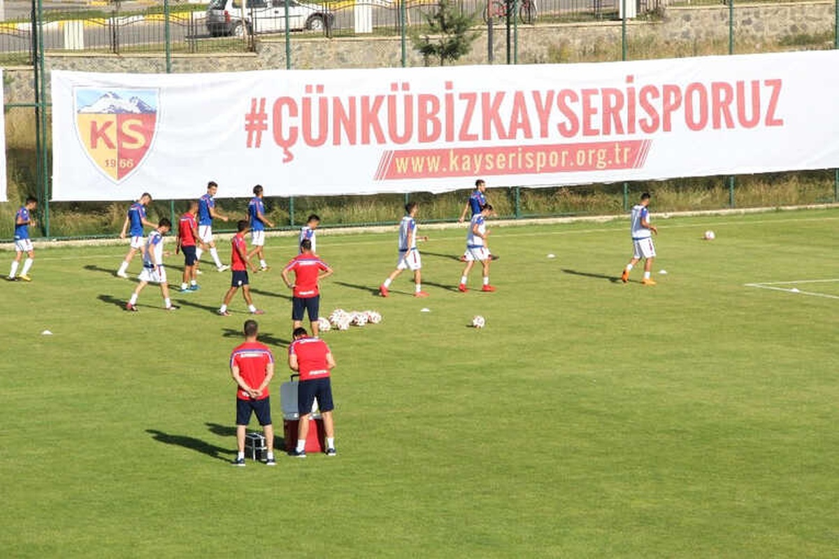 Kayserispor, Hazırlık Maçında Altınordu\'yu 3-2 Yendi