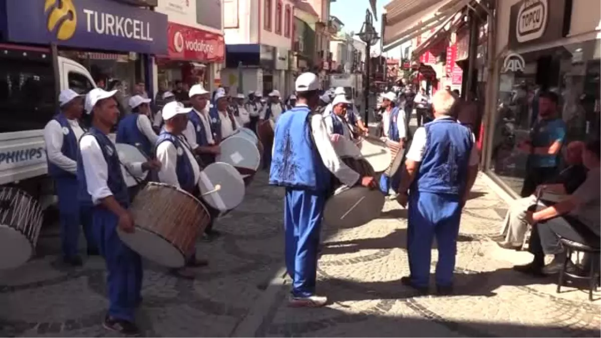 Kırkpınar\'ın Pele\'sinden Güreşlere Manili Davulu Zurnalı Davet