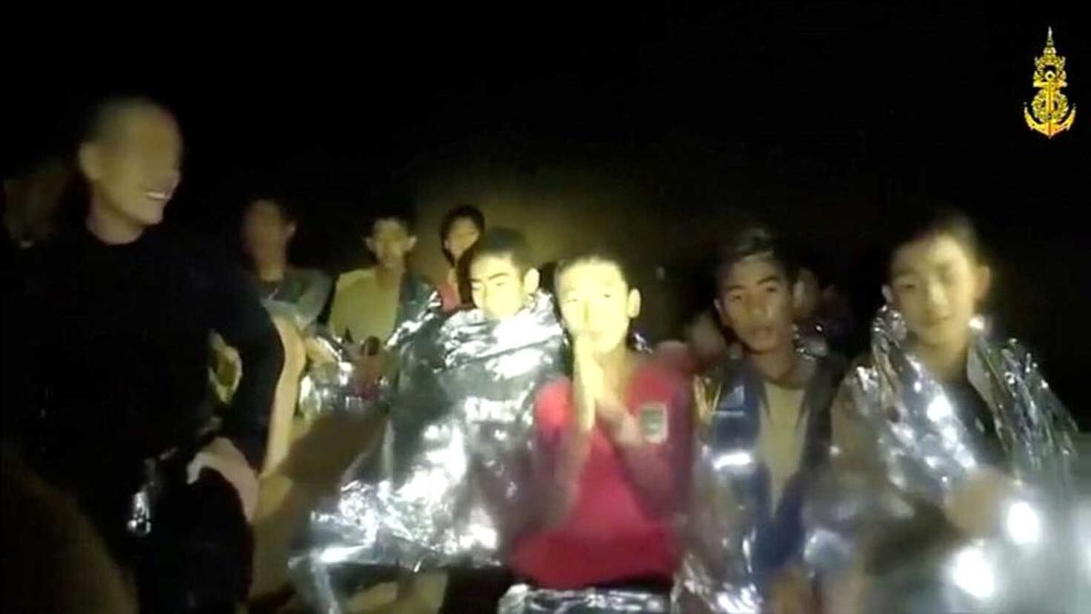 Mağarada Mahsur Kalan Taylandlı Çocuklar Kurtulmak İçin Tüplü Dalış Eğitimi Alacak