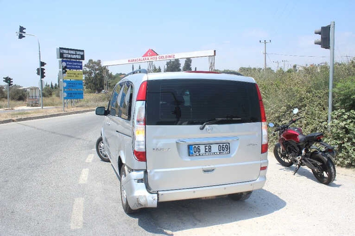 Manavgat\'ta Meydana Gelen 2 Ayrı Motosiklet Kazasında 3 Kişi Yaralandı.