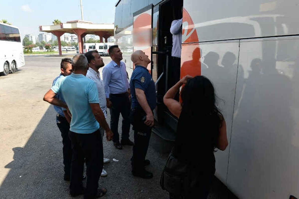 Muavin 200 Lira Bahşiş Veren Gurbetçi Kadını Soydu