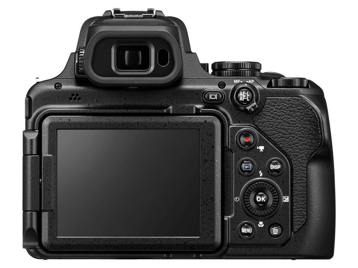 Nikon Coolpix P1000 Superzoom 125x Lens ile 1000 Dolara Geliyor
