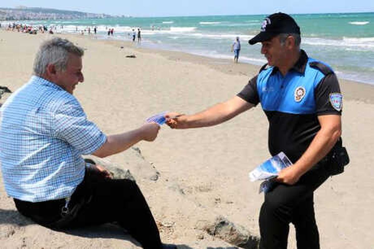 Samsun\'da Boğulmalara Karşı Türkçe ve Arapça Broşür Dağıtıldı
