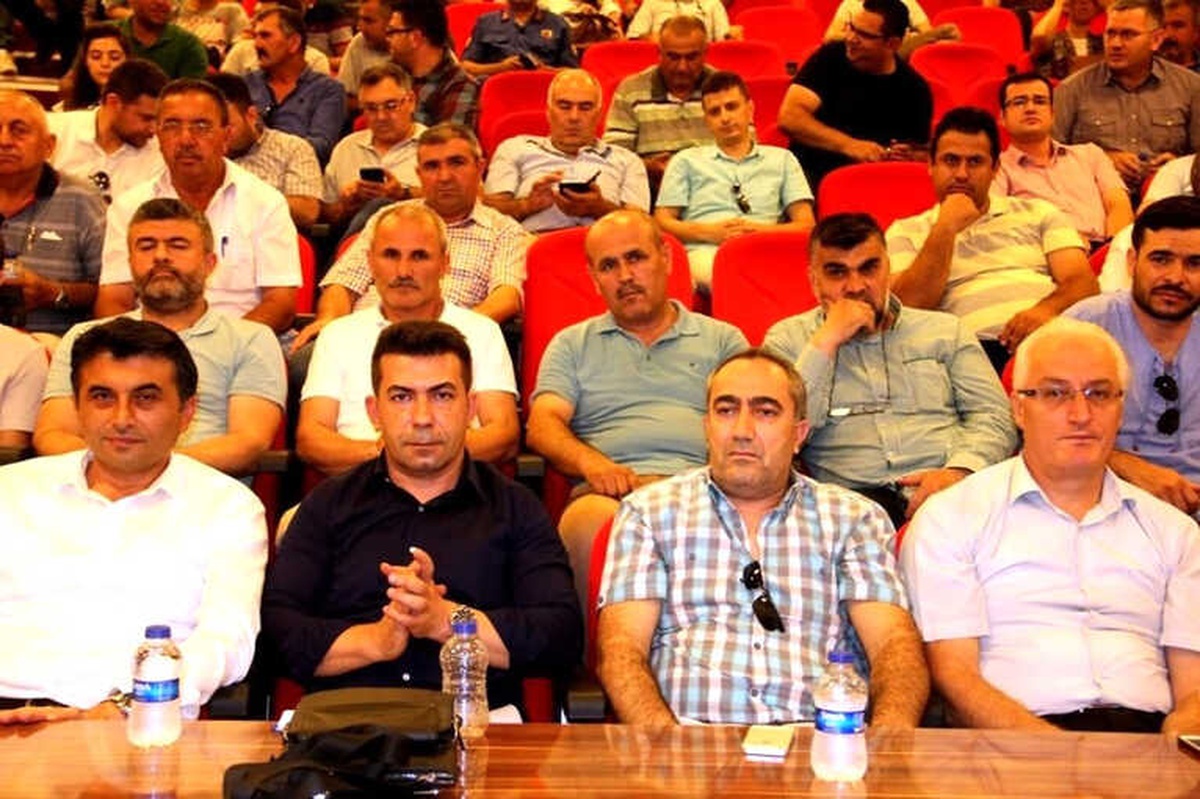Sarıgöl\'de \'Darbeler Tarihi ve 15 Temmuz\' Konulu Konferans Verildi