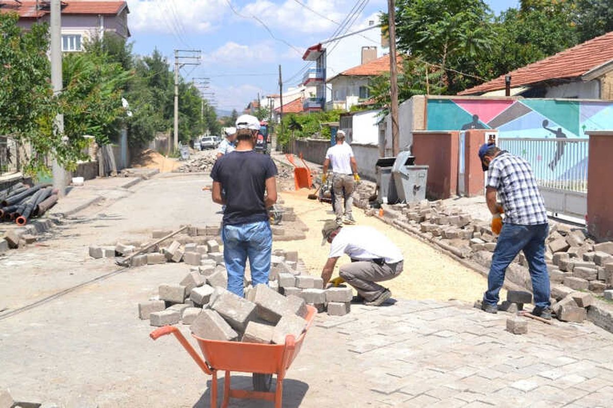 Şuhut\'ta Yol Yenileme Çalışmaları Hızla Devam Ediyor