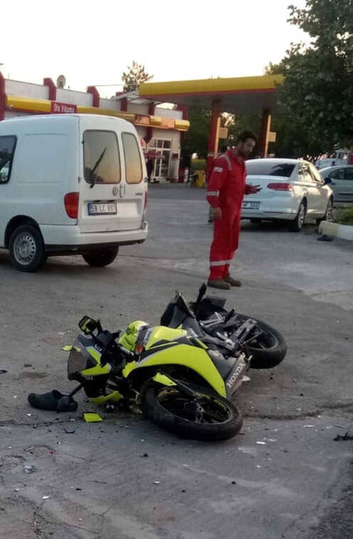 Traktör ve Motosiklet Çarpıştı: 2 Yaralı