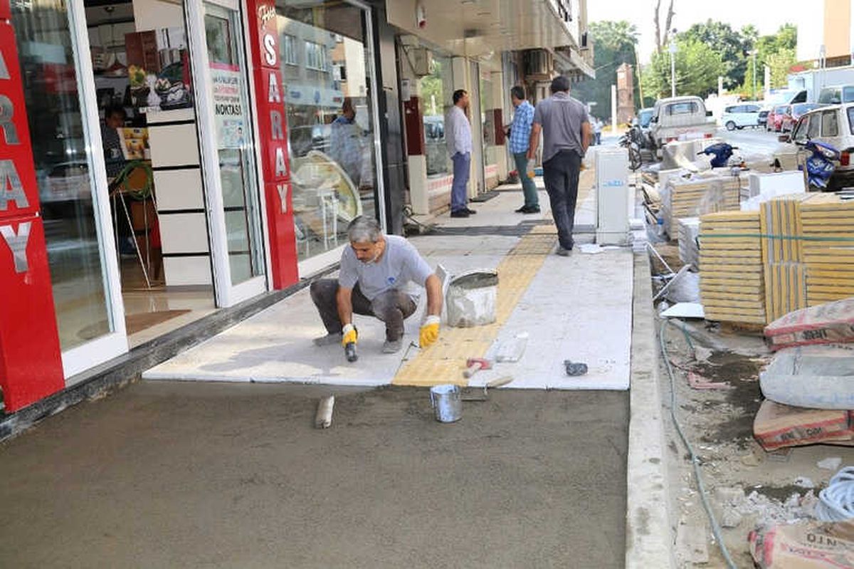 Turgutlu\'da Kaldırımlara Estetik Dokunuş