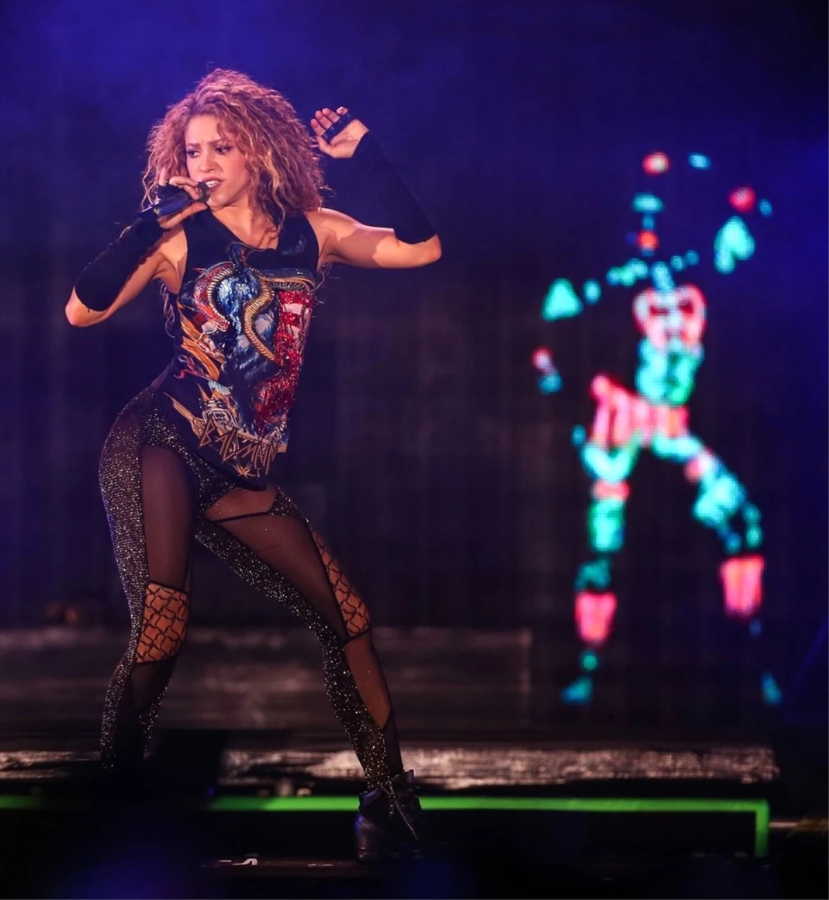 Ünlüler, İstanbul\'da Düzenlenen Shakira Konserine Akın Etti