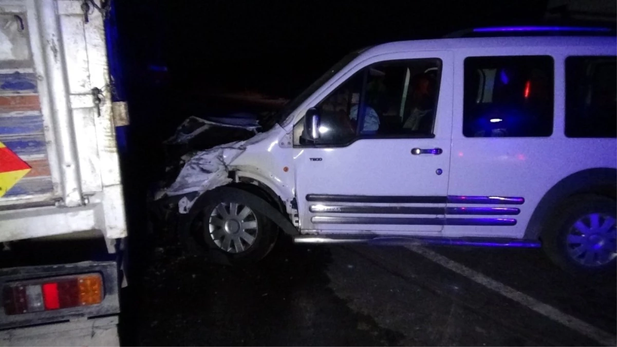 Van\'da Trafik Kazası: 2 Yaralı