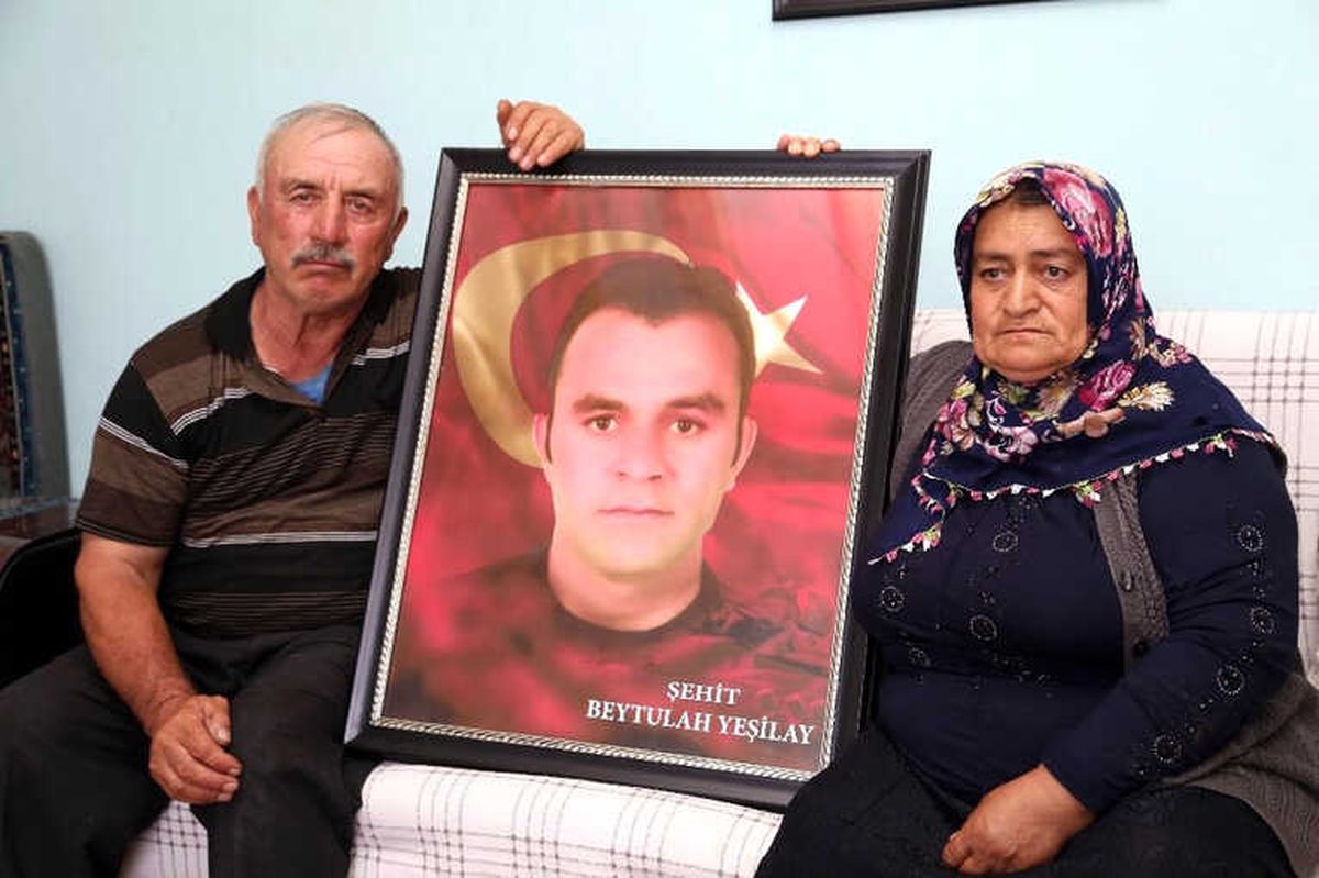 15 Temmuz\'da Bir Oğlunu Gazi Bir Oğlunu da Şehit Veren Aile İdam İstiyor