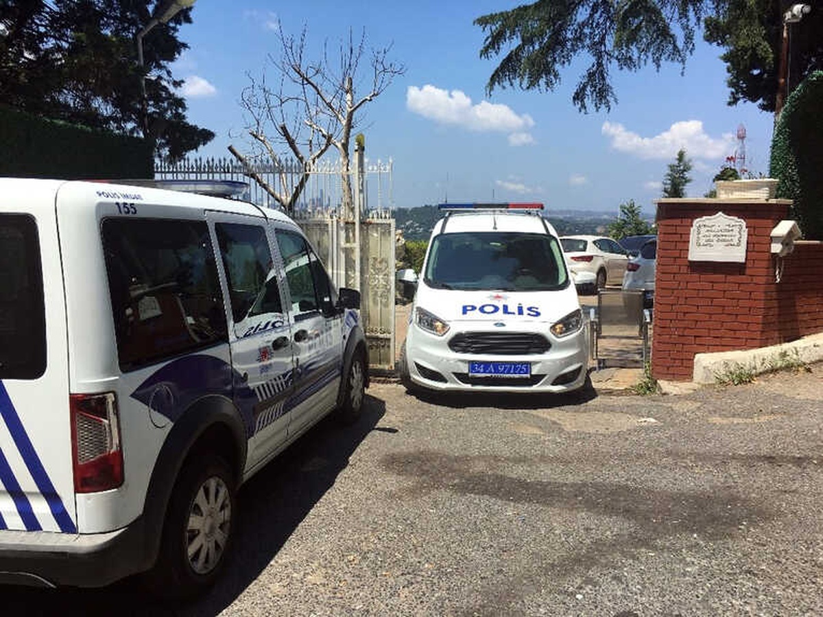 Adnan Oktar\'ın Villasında Polisin Aramaları Devam Ediyor
