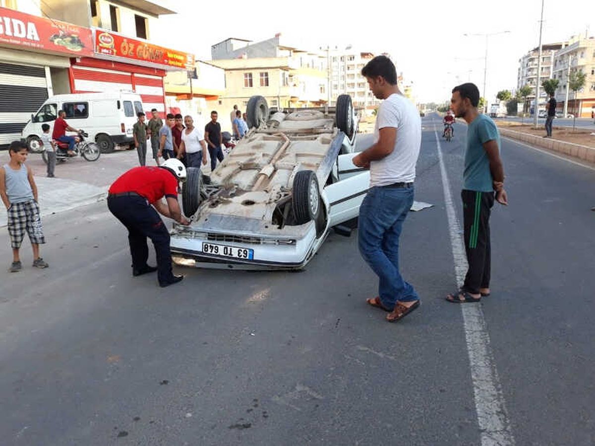Akçakale\'de Trafik Kazası: 2 Yaralı
