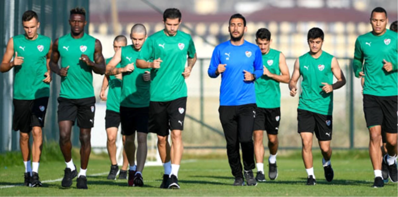 Bursaspor, Afyonkarahisar Kampının Ilk Etabını Tamamladı