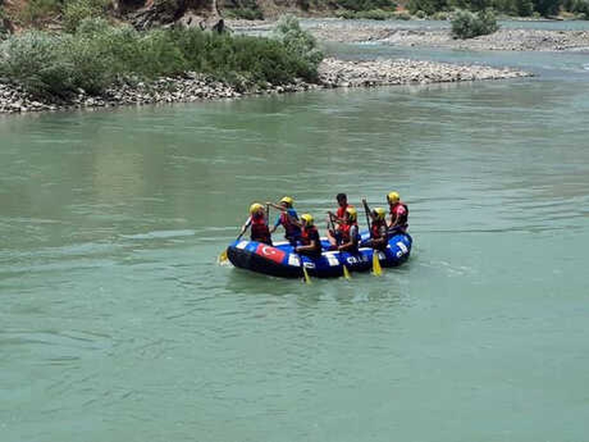 Çukurcalı Öğrencilere, Zap Suyu\'nda Rafting Eğitimi