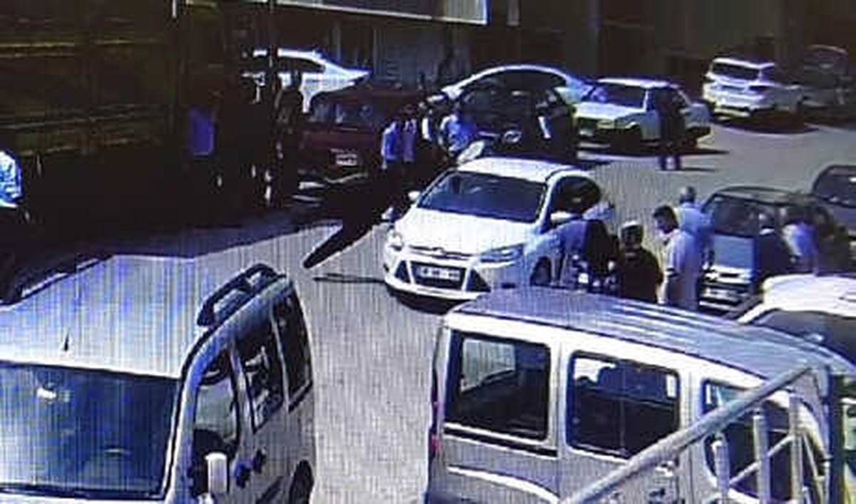 Düğünde Zurnacıya Otomobilin Çarpma Anı Kamerada