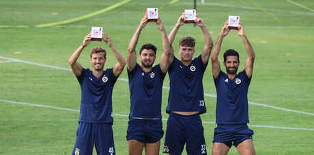 Fenerbahçe\'de Hazırlıklar Sürüyor