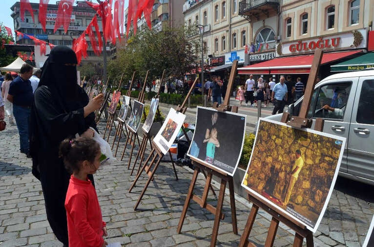 İha\'nın 15 Temmuz\'u Anlatan Fotoğrafları Trabzon\'da İlgiyle İzlendi