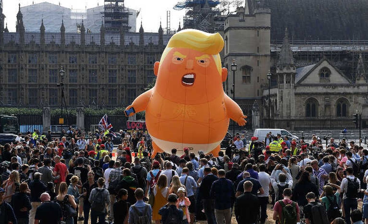 İngiltere\'de Trump Protestoları Sürüyor