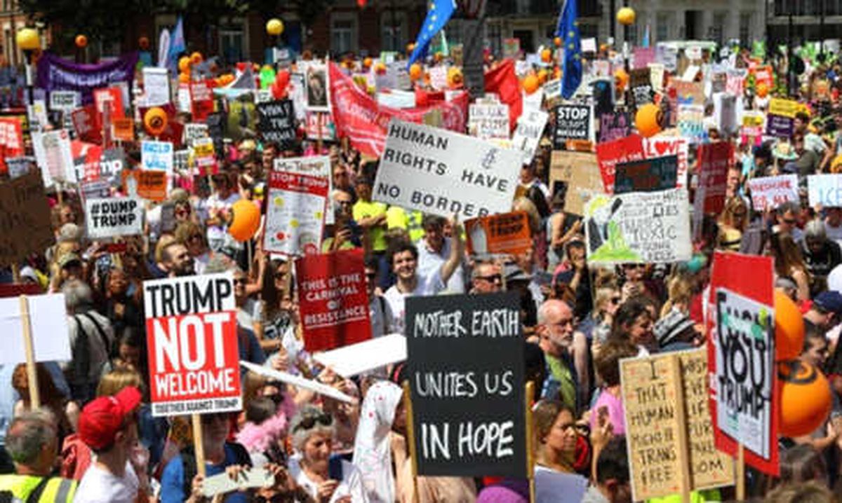 İngiltere\'de Yüz Binler Trump\'ı Protesto Ediyor