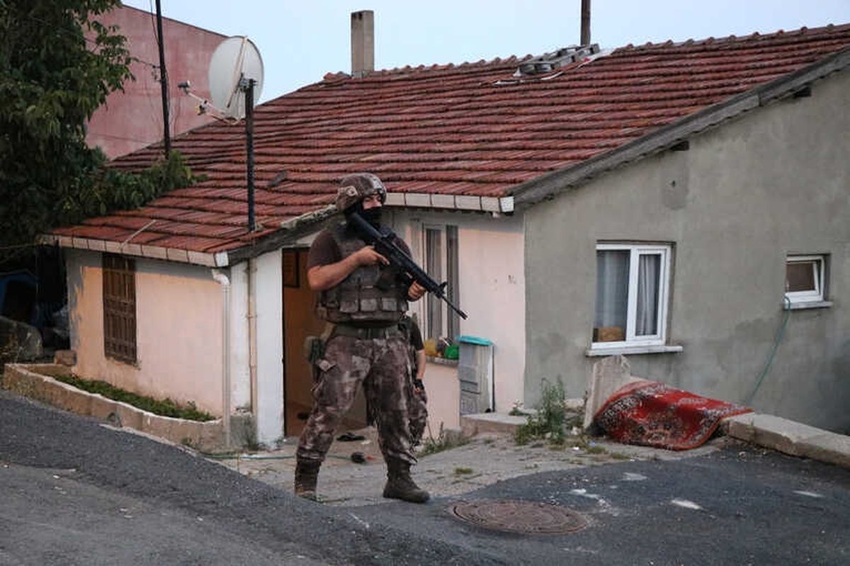 İstanbul\'da Şafak Vakti Hava Destekli Operasyon