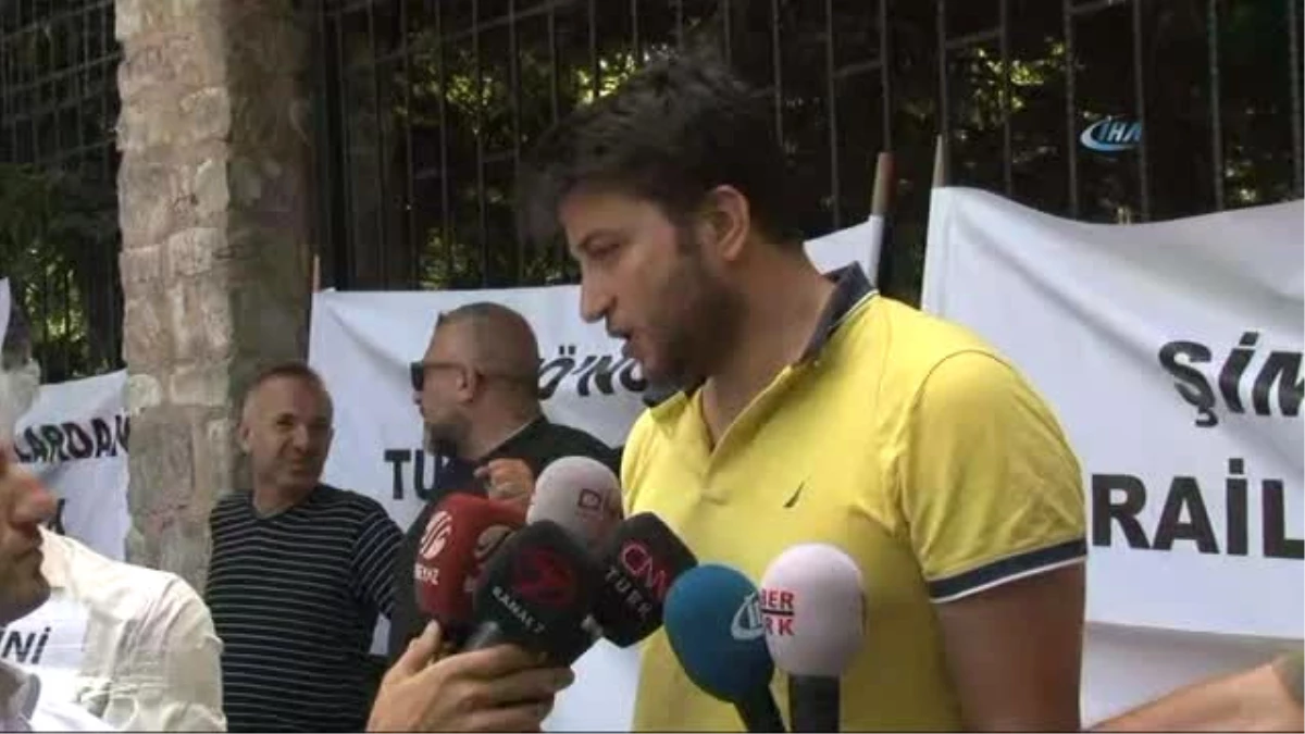 İstanbul Emniyet Müdürlüğü Önünde \'Adnan Oktar\' Protestosu