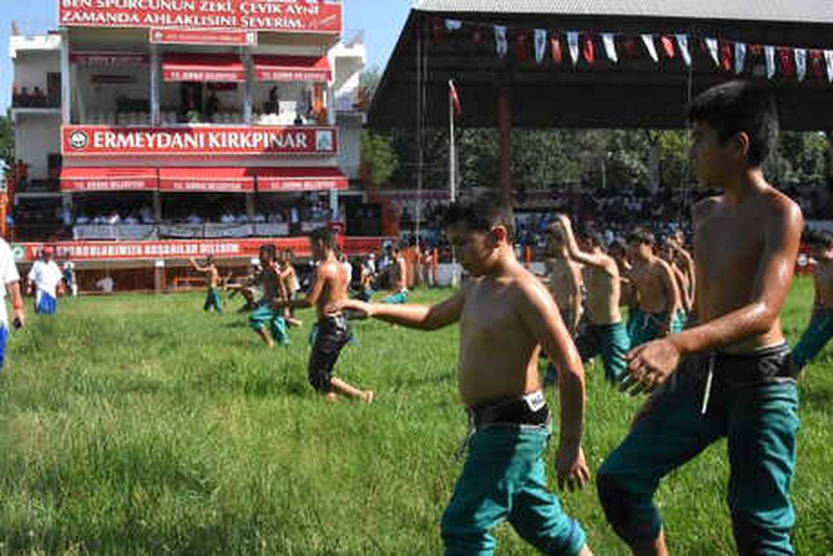 Kırkpınar, Minik Pehlivanların Mücadelesiyle Başladı