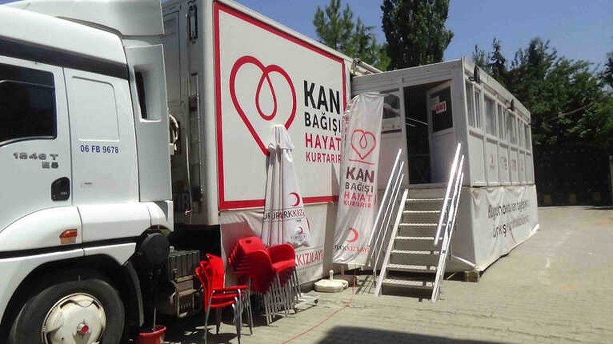 Kulp\'ta 109 Ünite Kan Toplandı