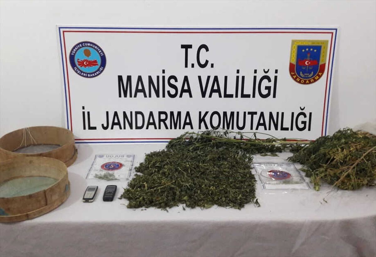 Manisa\'da Uyuşturucu Operasyonu