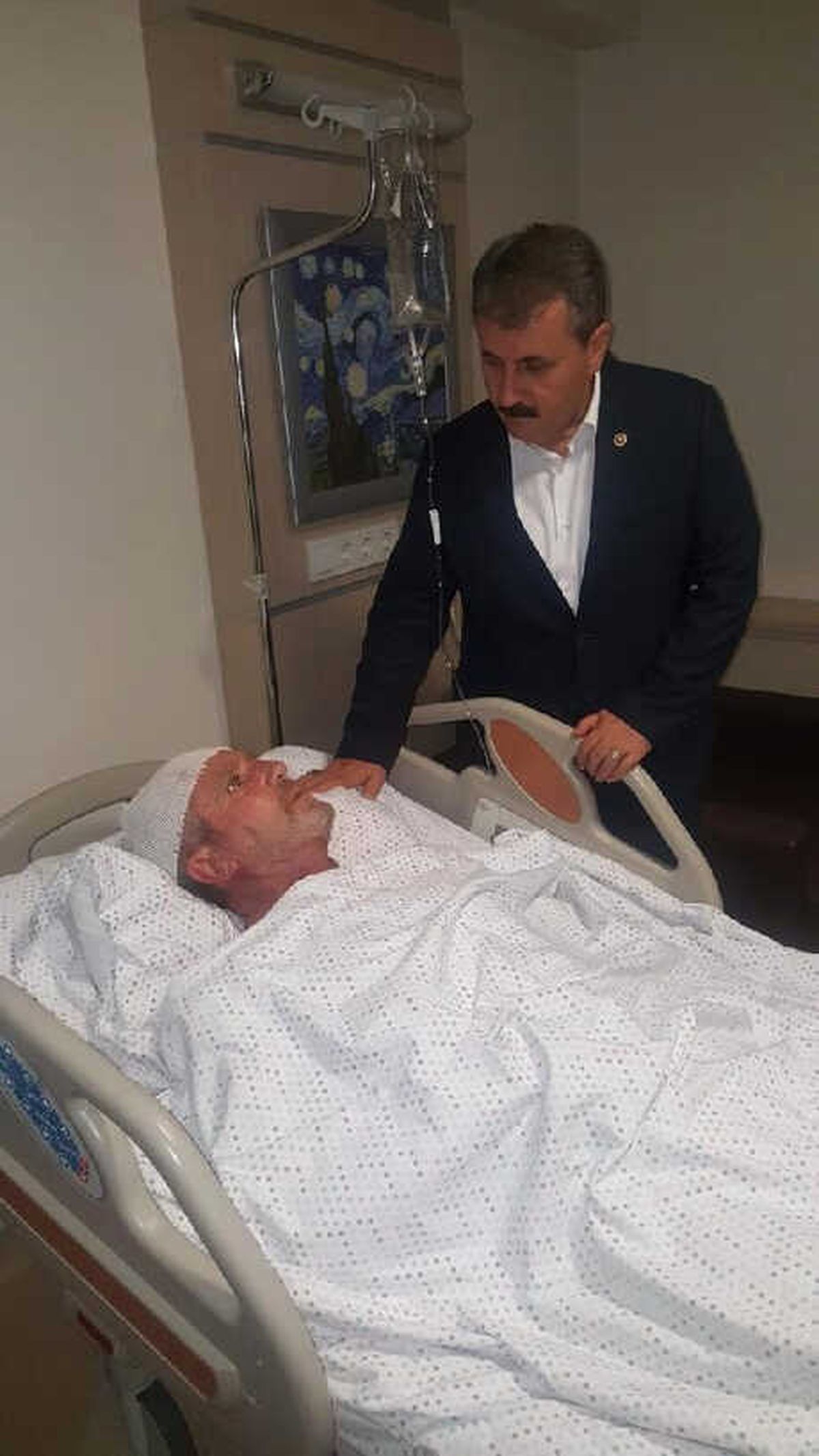 Mustafa Destici\'nin Ağabeyi Kazada Yaralandı