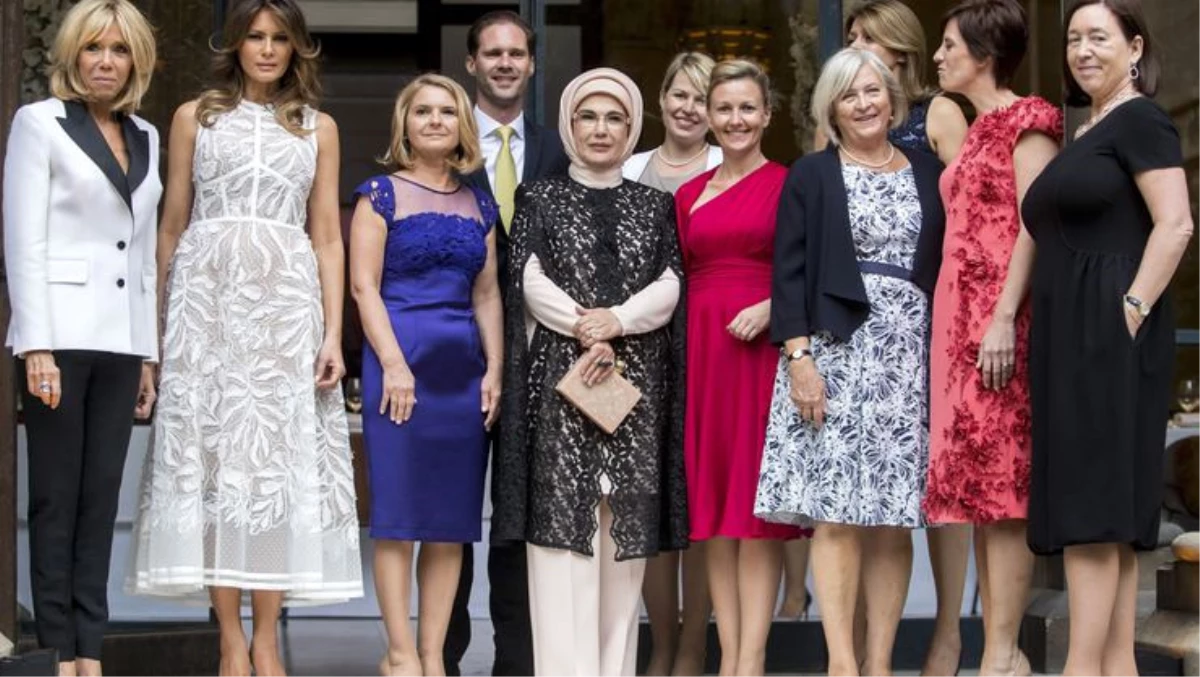 Brüksel\'deki First Lady Aile Fotoğrafına Lüksemburg Başbakanı\'nın Eşcinsel Eşi Damga Vurdu