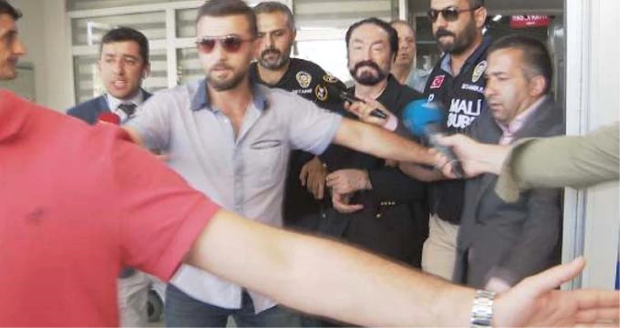 Sağlık Kontrolünden Geçirilen Adnan Oktar\'ın Yeni Görüntüleri