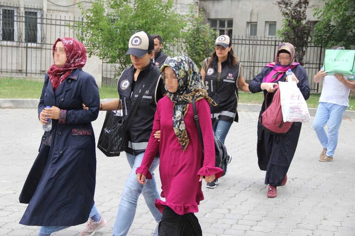 Samsun\'da Fetö\'den Gözaltına Alınan 4 Şahıs Adliyede