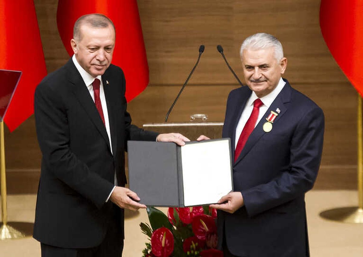 Şeref Madalyasını Yol Arkadaşlığımızın Nişanesi Olarak Görüyorum"