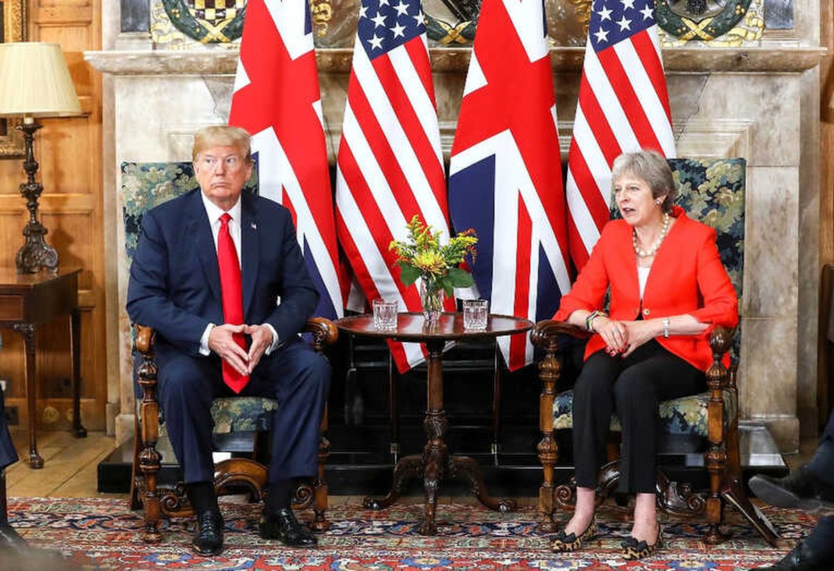 Trump İngiltere Başbakanı May ile Görüştü