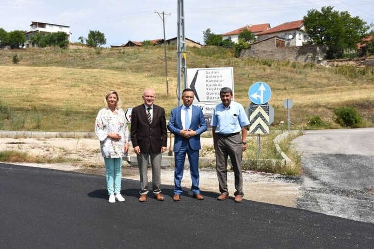 Vali Çeber, Yapımı Biten Sıcak Asfalt Yollarını İnceledi