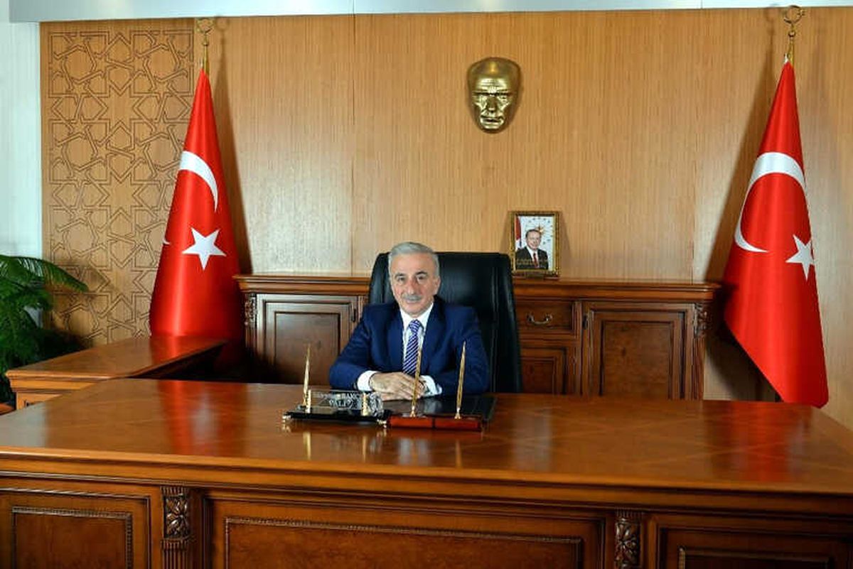 Vali Kamçı\'nın \'15 Temmuz Şehitlerini Anma, Demokrasi ve Milli Birlik Günü\' Mesajı
