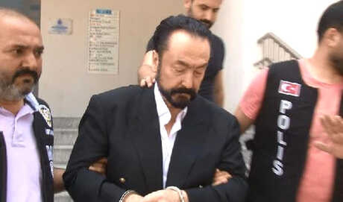 Adnan Oktar Sağlık Kontrolünden Geçirildi