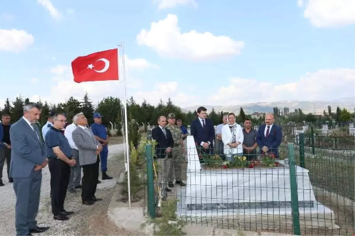 Amasya\'da 15 Temmuz Şehidi Mezarı Başında Anıldı