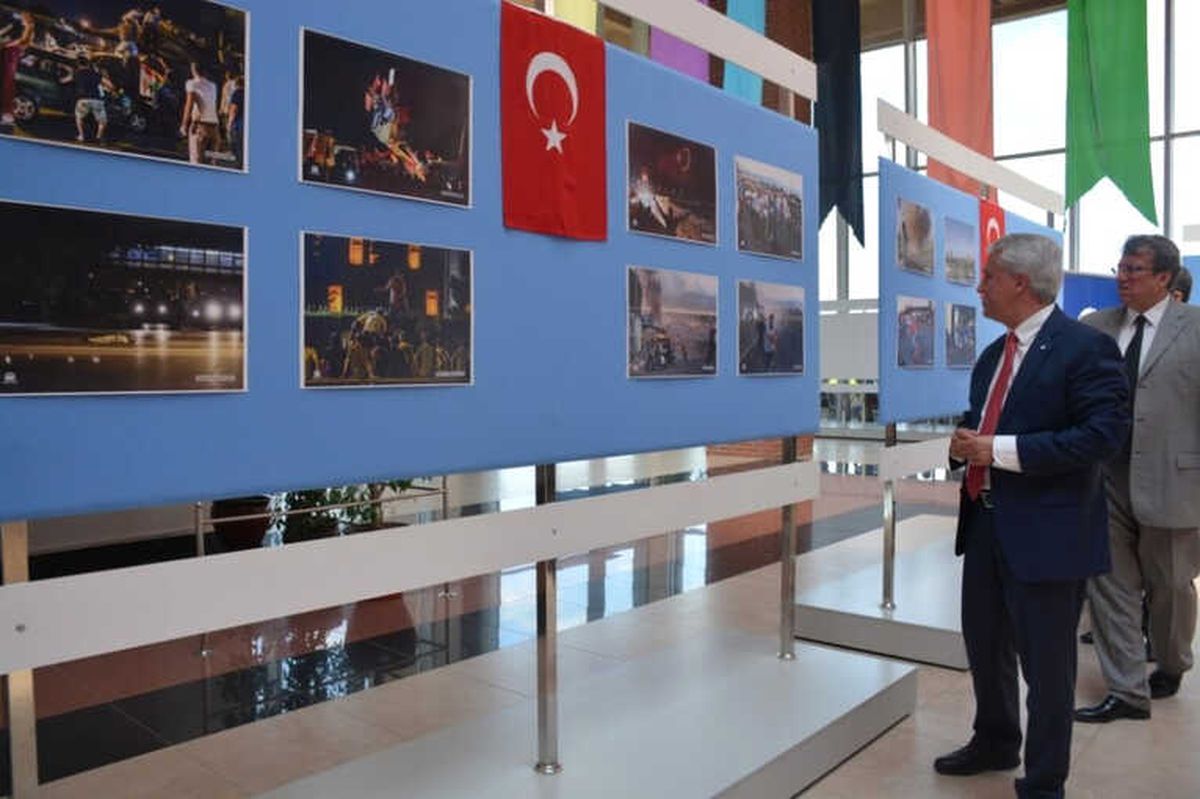 Anadolu Üniversitesi\'nde 15 Temmuz Demokrasi ve Milli Birlik Günü ve Anma Programı