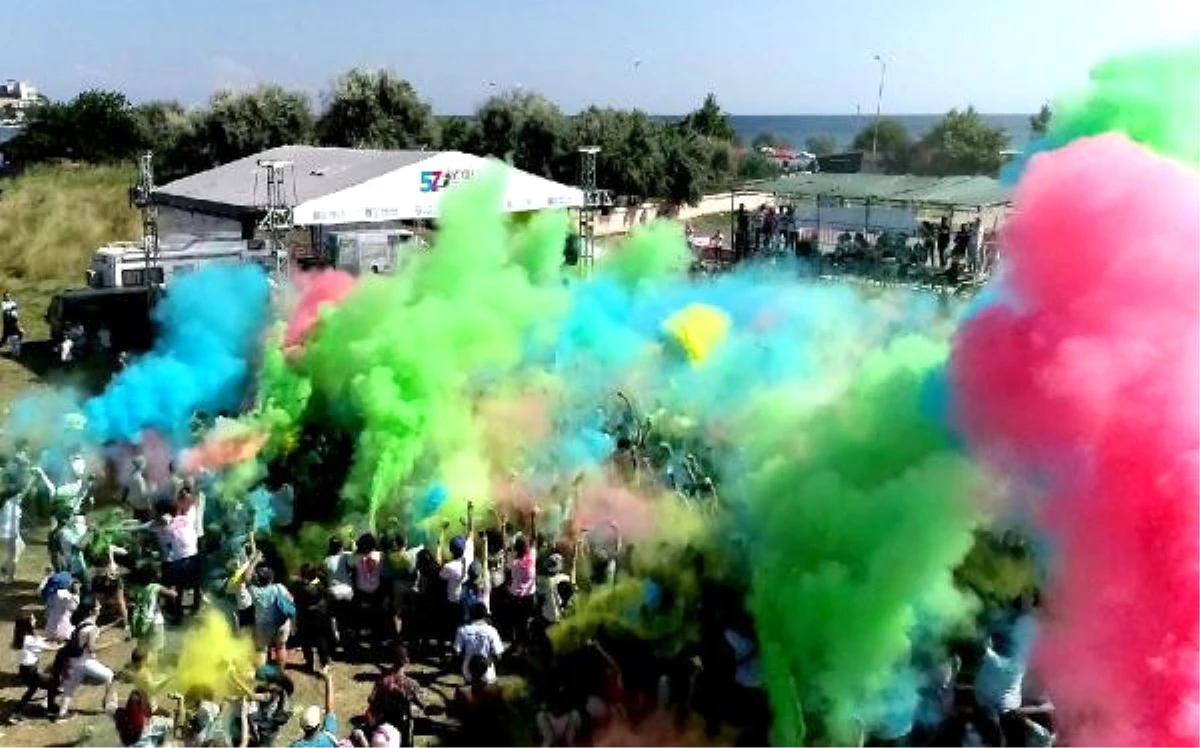 Binlerce Genç Color Fest ile \'Yoğurda Renk Kattı\'