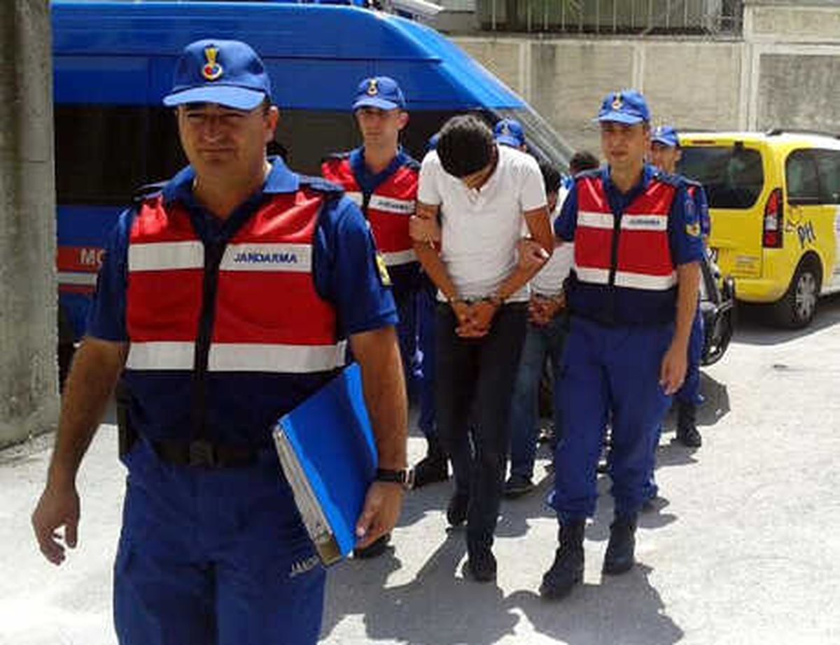 Bursa\'da İnşaatlardan Demir ve Kablo Çalan 3 Kişi Tutuklandı